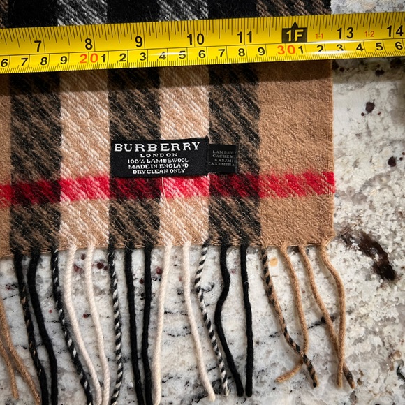BURBERRY Fringed Checked Cashmere Scarf - Picture 4 of 7